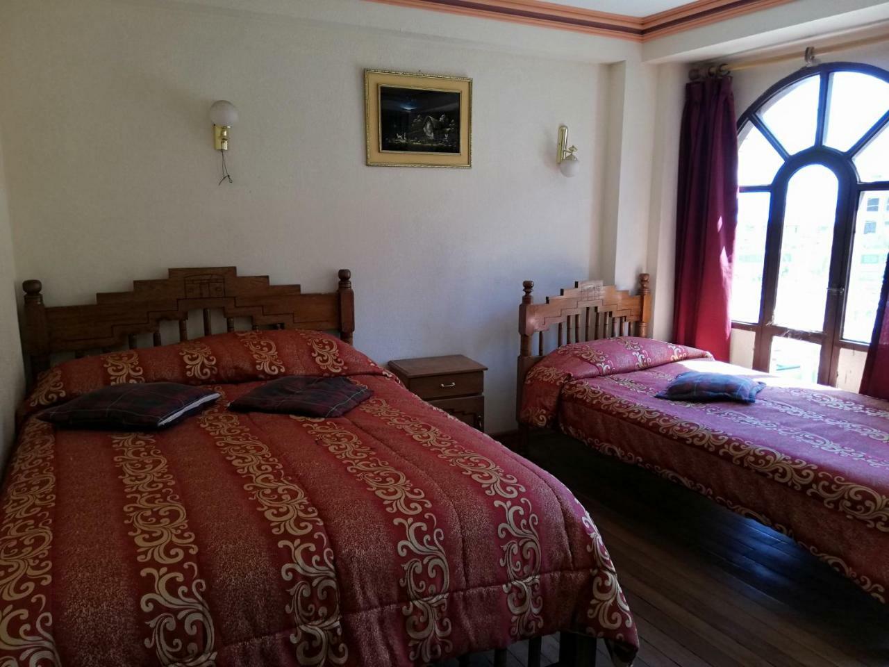Hotel Las Kantutas Copacabana  Extérieur photo