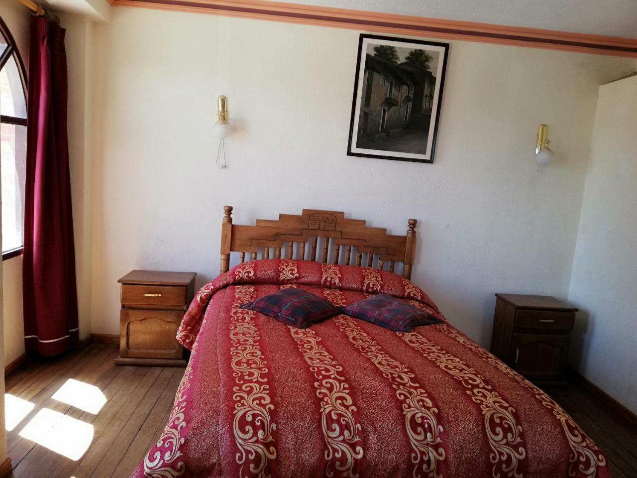 Hotel Las Kantutas Copacabana  Extérieur photo